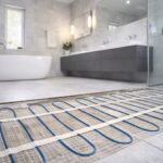 Elektromos fűtőkábel szerelése konyhában padlófűtéshez